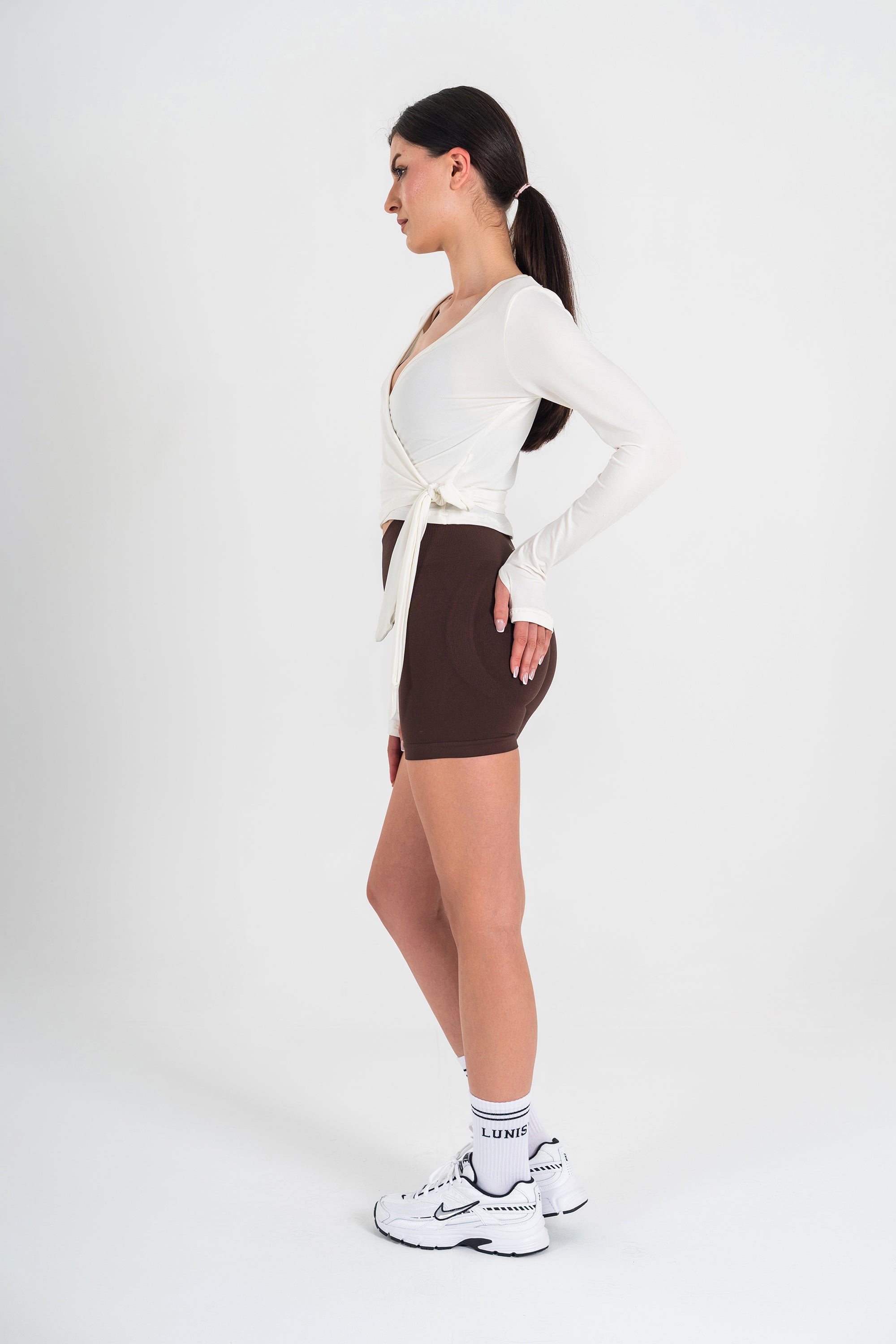 ESSENTIALS BOLERO | EKRU